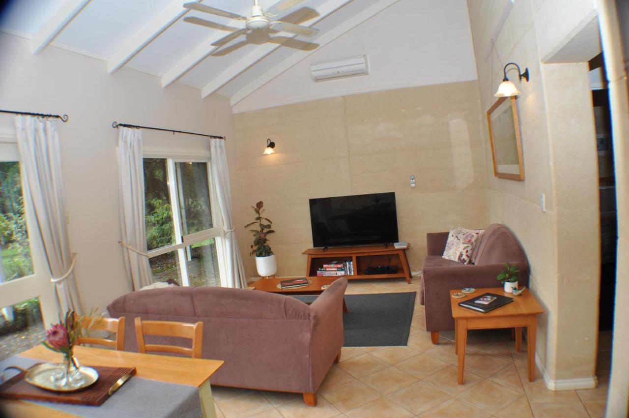 Big Brook Retreat Villa เพมเบอร์ตัน ภายนอก รูปภาพ